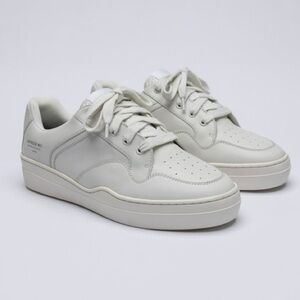 NWB Article No. White 0922 Low-Top Sneakers Size 12